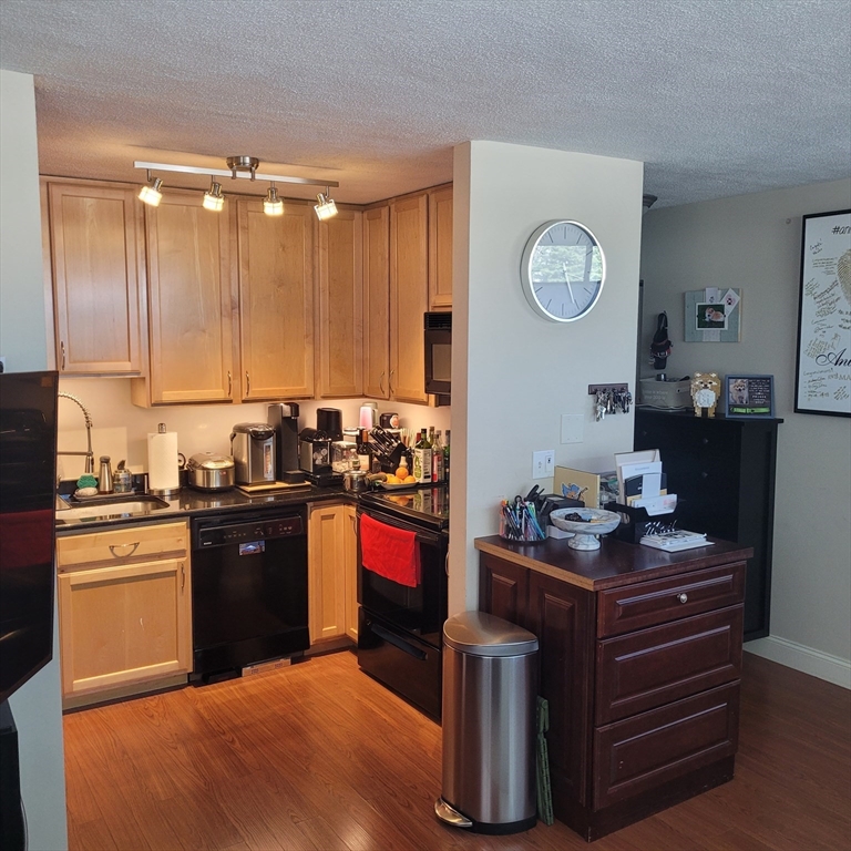 2 bed, 1 bath apartment for rent at 935 Washington St Unit 7, Newtonville — photo 10 of 13