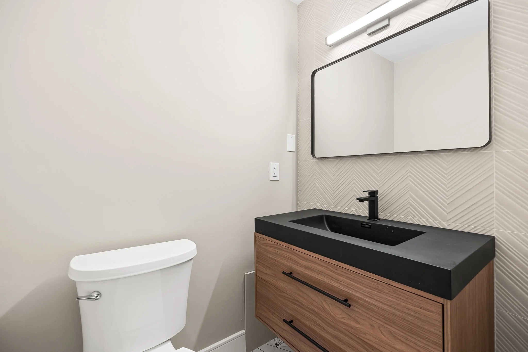3 bed, 2 bath apartment for rent at 935 Washington St Unit 8, Newtonville — photo 19 of 21