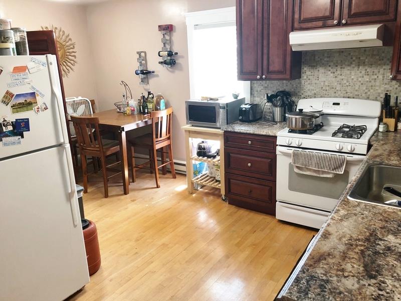 4 bed, 2 bath apartment for rent at 939 Broadway Unit 2, Tufts — photo 2 of 17