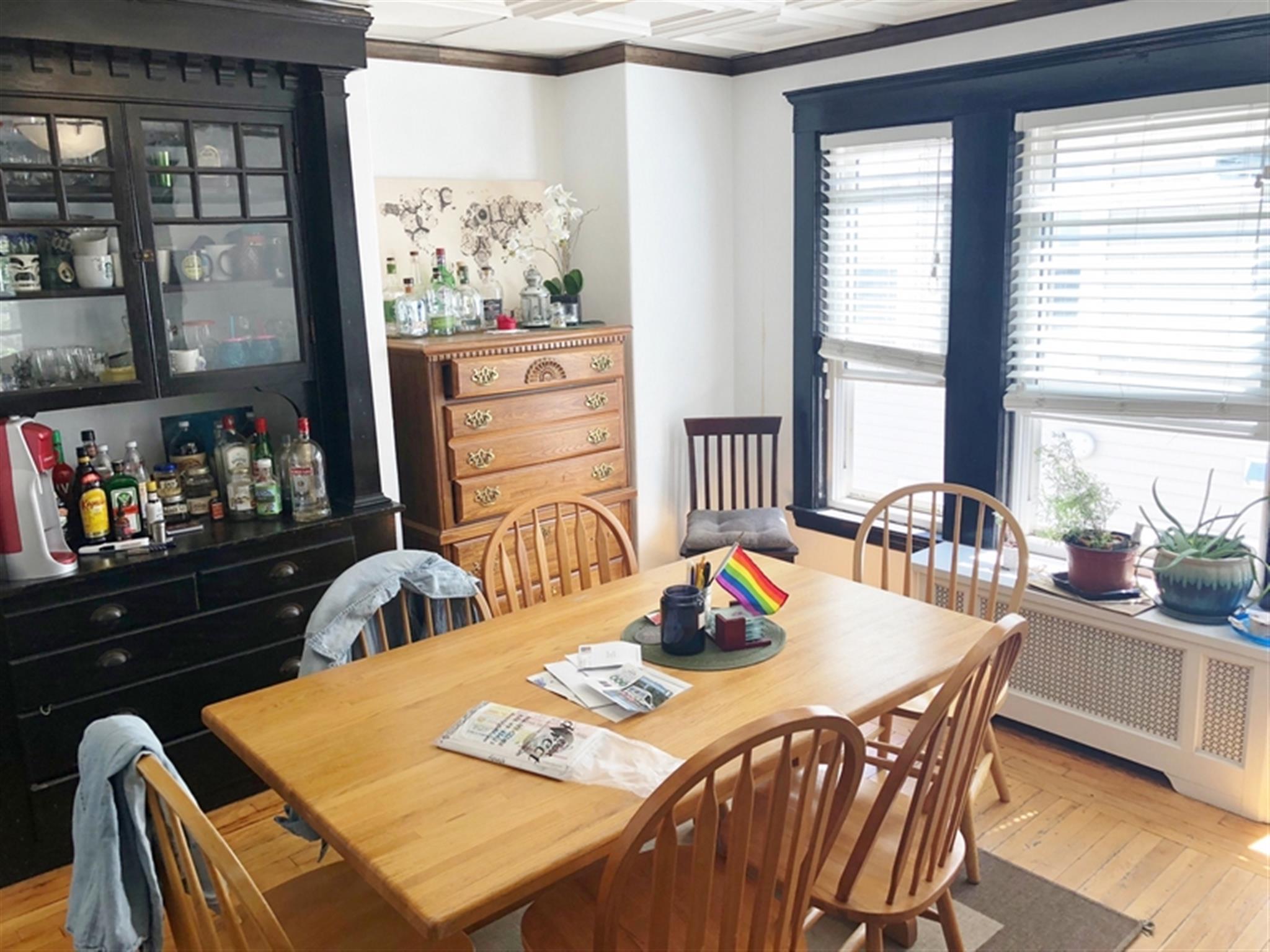 4 bed, 2 bath apartment for rent at 939 Broadway Unit 939, Tufts — photo 3 of 16