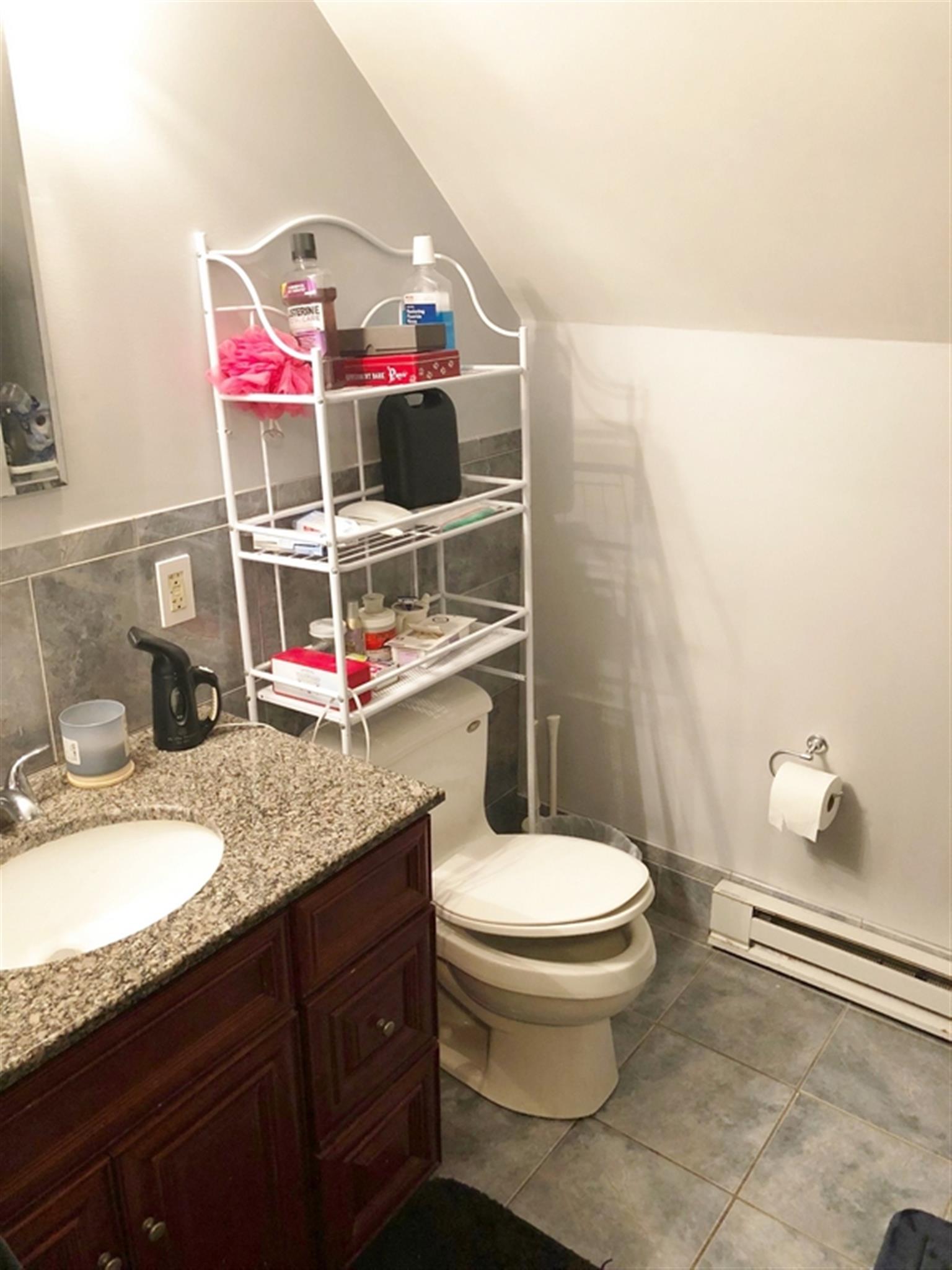 4 bed, 2 bath apartment for rent at 939 Broadway Unit 939, Tufts — photo 8 of 16