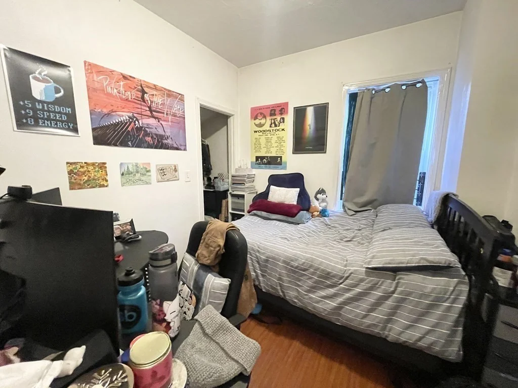 4 bed, 1 bath apartment for rent at 93A Hillside St Unit 1, Mission Hill — photo 5 of 10