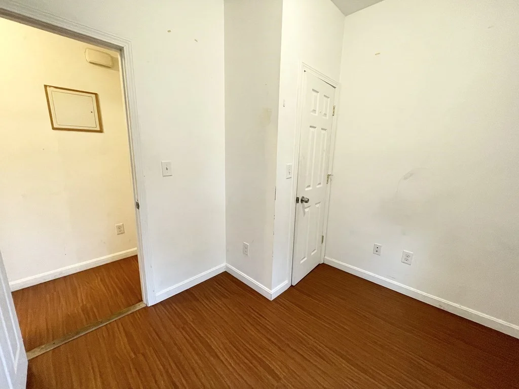 4 bed, 1 bath apartment for rent at 93A Hillside St Unit 2, Mission Hill — photo 10 of 16
