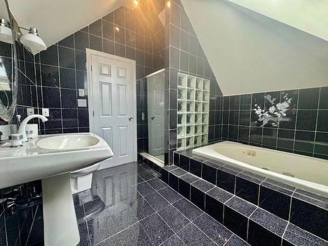 2 bed, 2 bath apartment for rent at 93R W Emerson Unit 93R, Melrose — photo 14 of 21