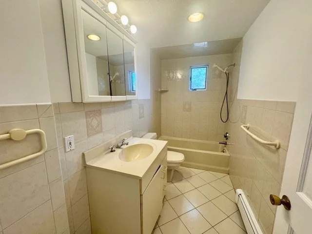 2 bed, 2 bath apartment for rent at 93R W Emerson Unit 93R, Melrose — photo 8 of 21
