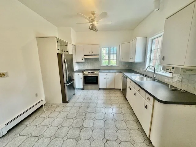2 bed, 2 bath apartment for rent at 93R W Emerson Unit 93R, Melrose — photo 4 of 21