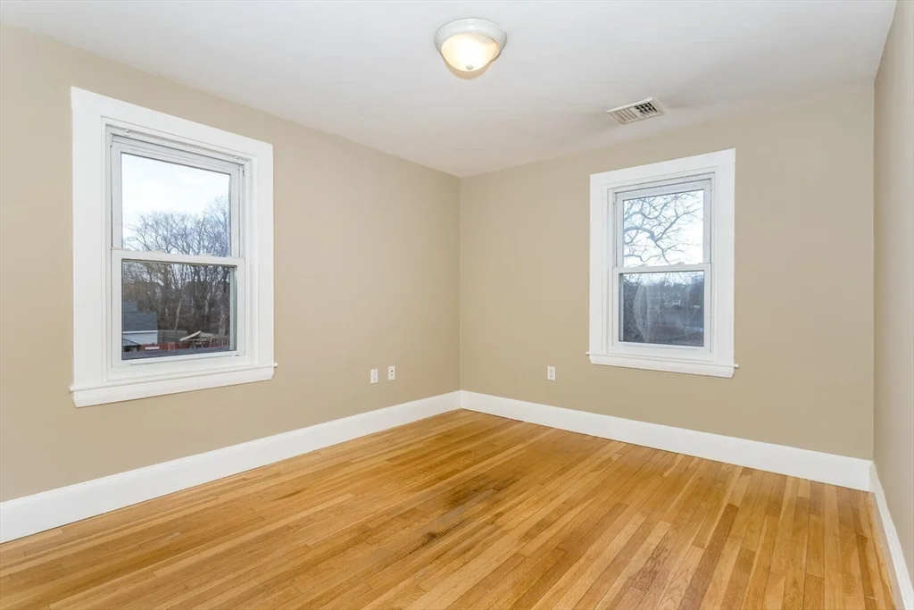 2 bed, 1 bath apartment for rent at 94-96 Bolivar Unit 2, Canton — photo 9 of 14