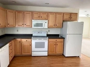 1 bed, 1 bath apartment for rent at 94-96 Neil St Unit 2, Marlborough — photo 8 of 14