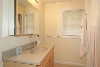1 bed, 1 bath apartment for rent at 94-96 Neil St Unit 2, Marlborough — photo 13 of 14