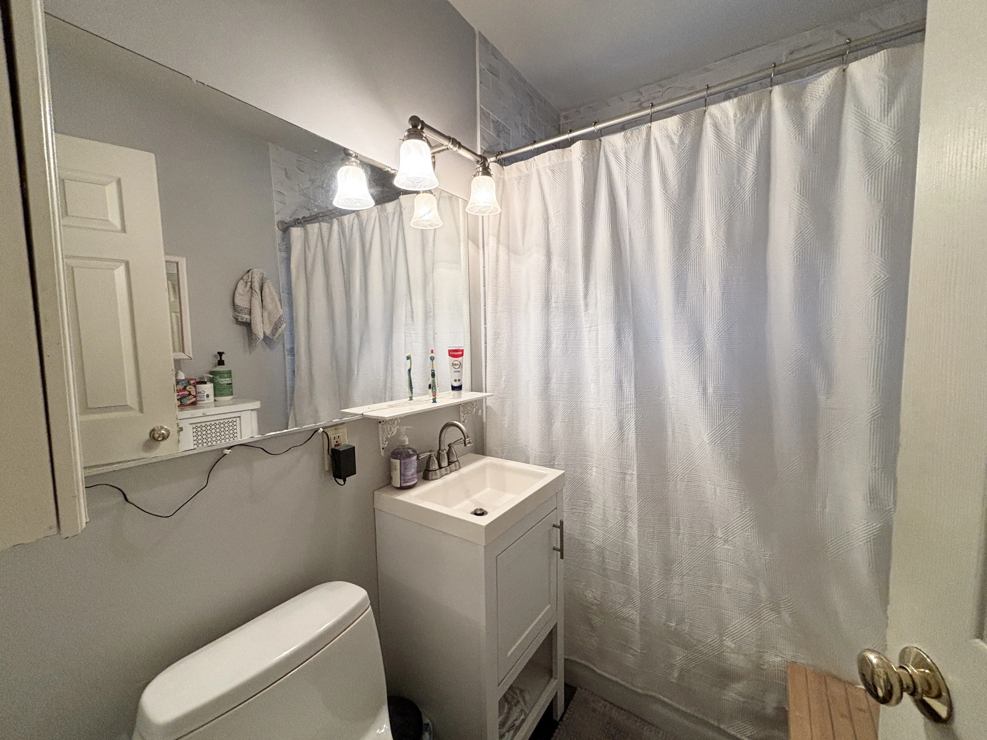 2 bed, 1 bath apartment for rent at 94-96 Rossmore Rd Unit 2, Jamaica Plain — photo 12 of 16