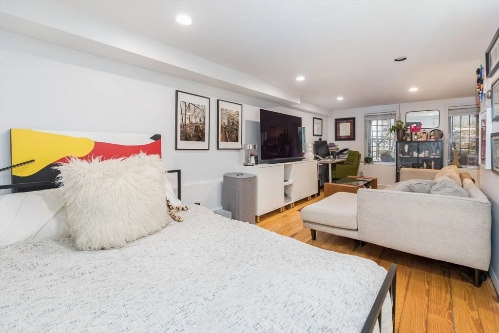 Studio bed, 1 bath apartment for rent at 94 Appleton St Unit 1, South End