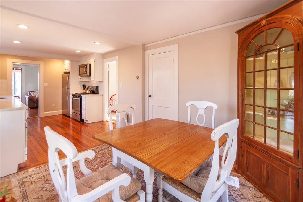 2 bed, 1 bath apartment for rent at 94 Atlantic, Cohasset — photo 12 of 23