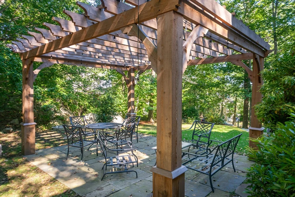 2 bed, 1 bath apartment for rent at 94 Atlantic, Cohasset — photo 13 of 23