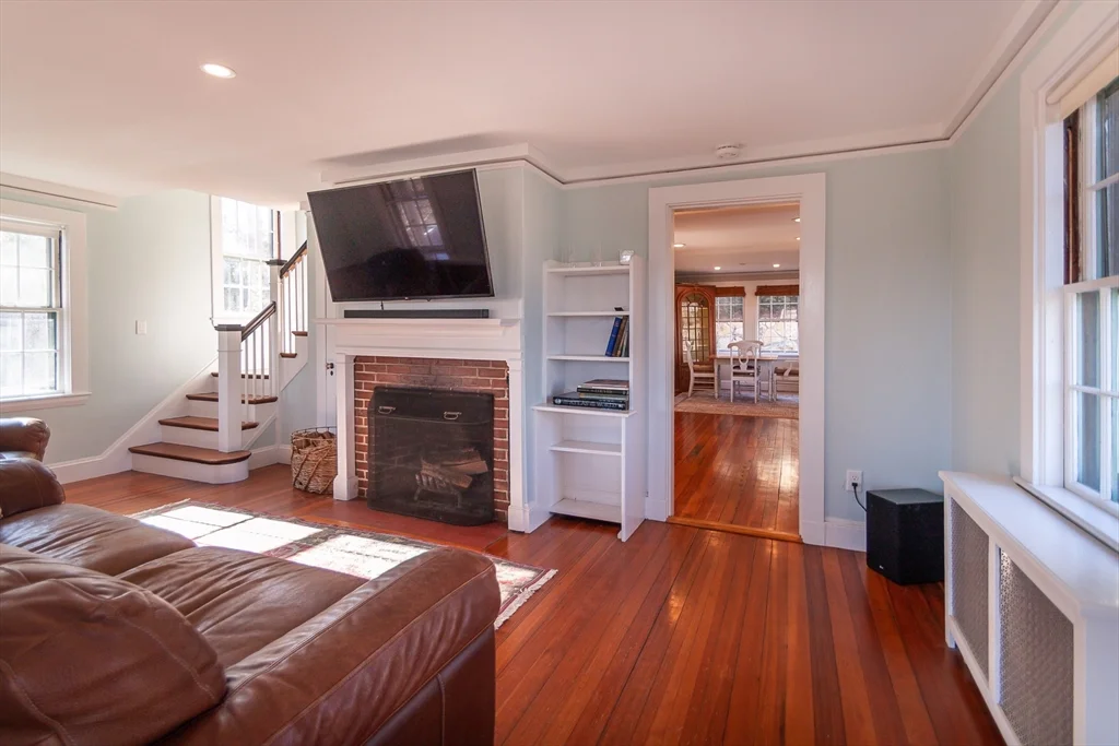 2 bed, 1 bath apartment for rent at 94 Atlantic, Cohasset — photo 8 of 23