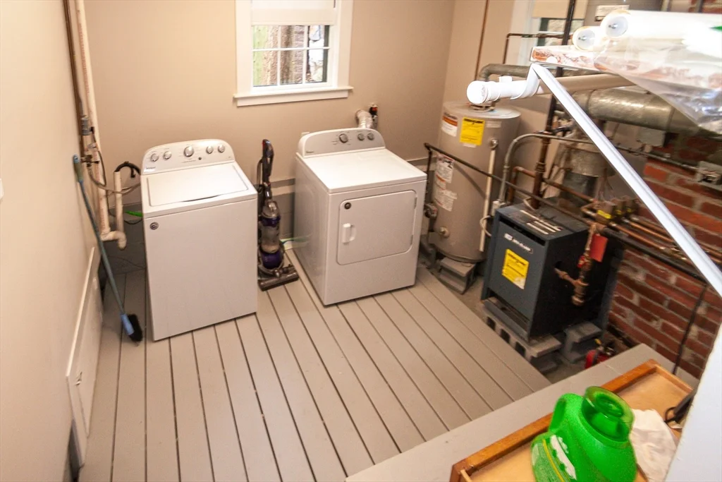 2 bed, 1 bath apartment for rent at 94 Atlantic, Cohasset — photo 21 of 23