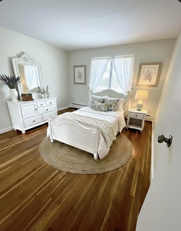 2 bed, 1 bath apartment for rent at 94 B Charles River Rd Unit B, Waltham — photo 4 of 8