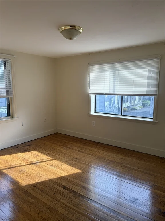 Studio bed, 1 bath apartment for rent at 94 Bacon Unit 4, Waltham — photo 3 of 6
