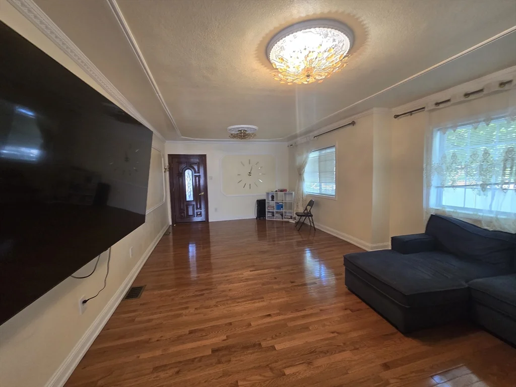 5 bed, 4+ bath apartment for rent at 94 Baldwin St Unit 94, West Springfield — photo 35 of 42