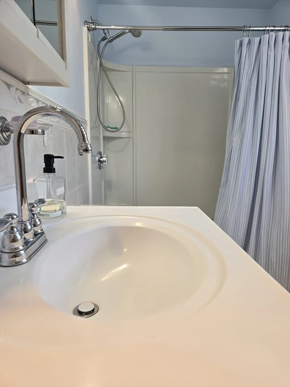5 bed, 4+ bath apartment for rent at 94 Baldwin St Unit 94, West Springfield — photo 28 of 42
