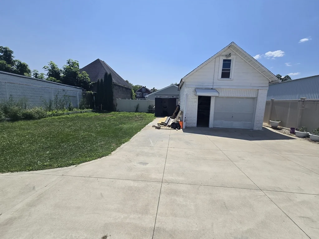 5 bed, 4+ bath apartment for rent at 94 Baldwin St Unit 94, West Springfield — photo 42 of 42