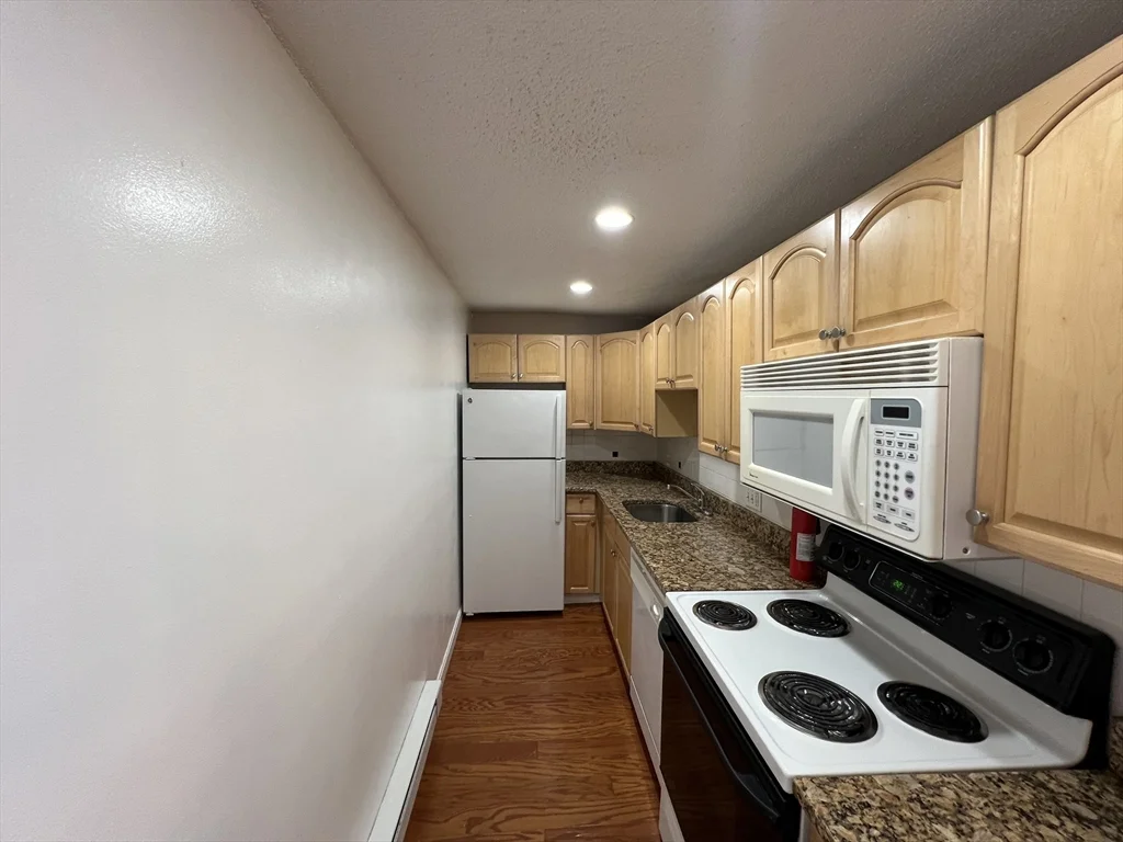 1 bed, 1 bath apartment for rent at 94 Beacon St Unit 14, Union Square — photo 38 of 40