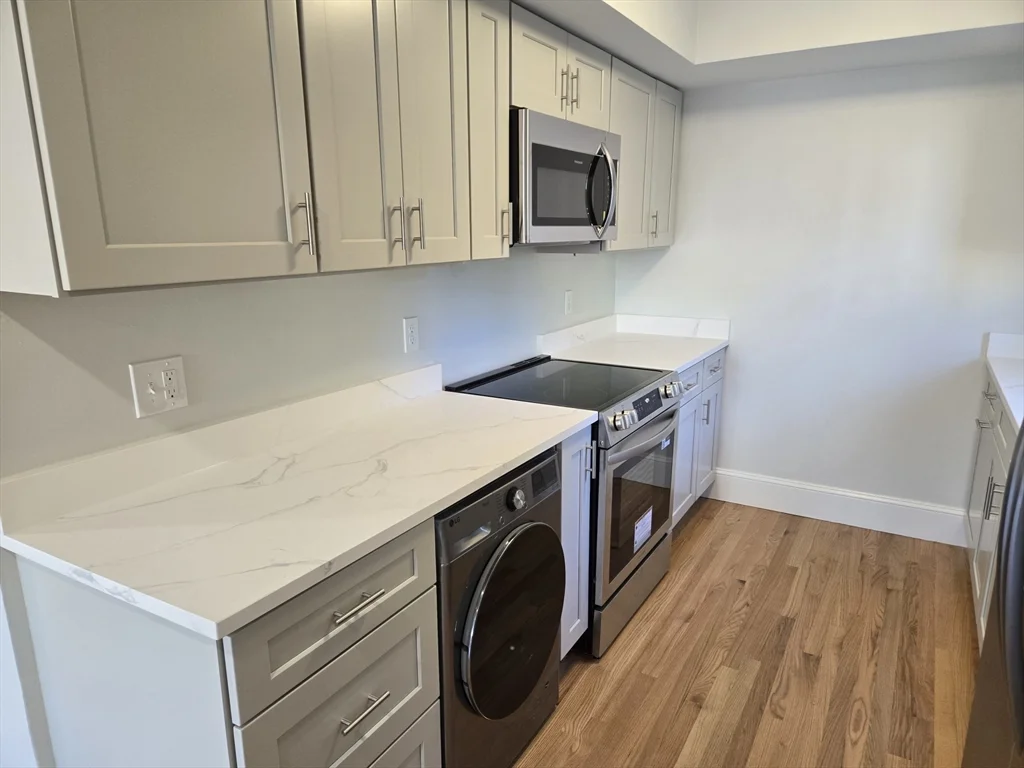 2 bed, 1 bath apartment for rent at 94 Beaconsfield Rd Unit 201, Brookline Hills — photo 9 of 19