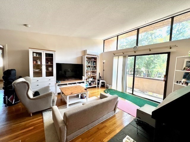 2 bed, 1 bath apartment for rent at 94 Beaconsfield Rd Unit 302, Aspinwall Hill — photo 1 of 11