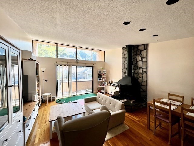 2 bed, 1 bath apartment for rent at 94 Beaconsfield Rd Unit 302, Aspinwall Hill — photo 2 of 11