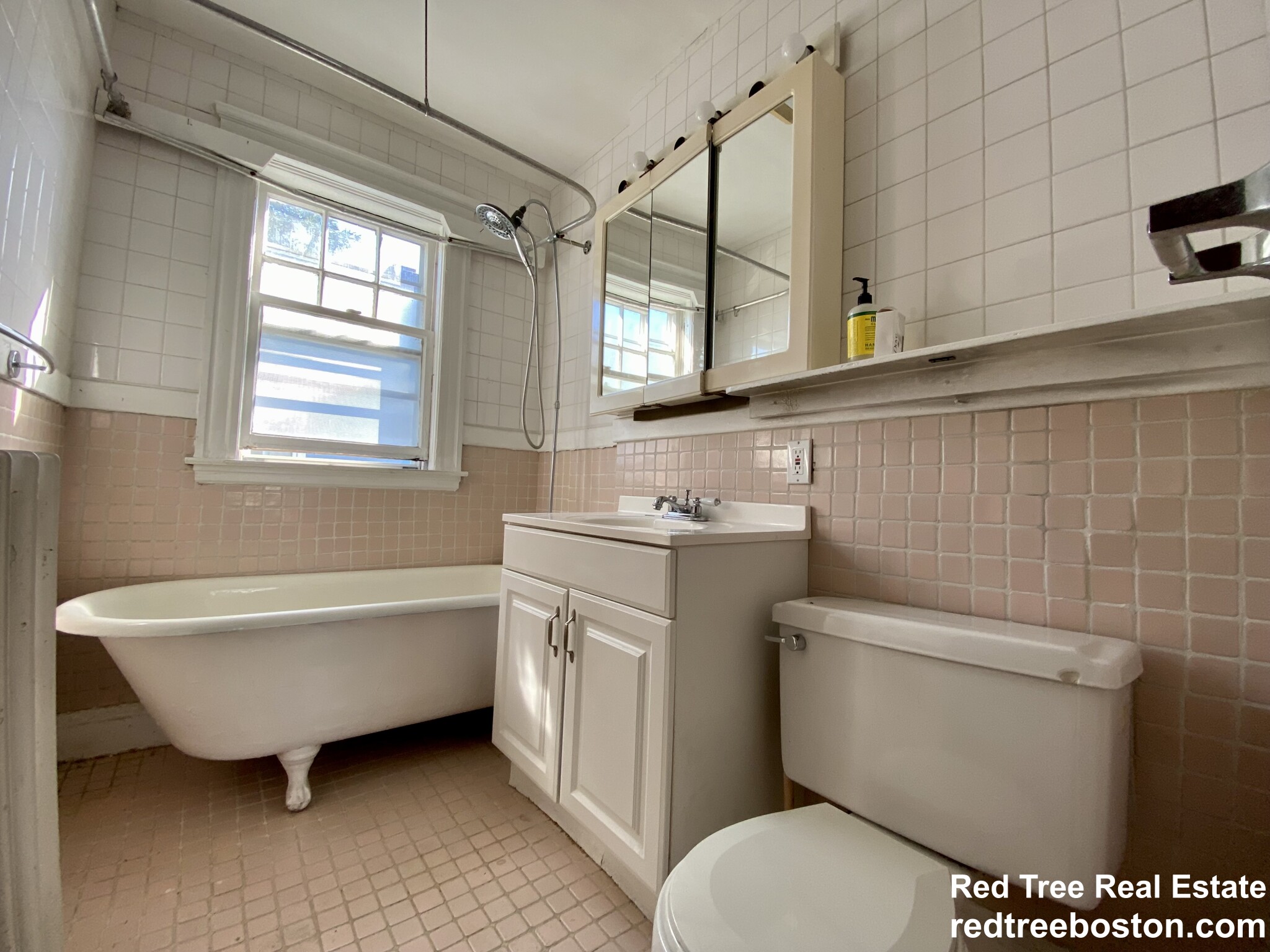 3 bed, 1 bath apartment for rent at 94 Beechcroft St Unit 3, Brighton — photo 18 of 23