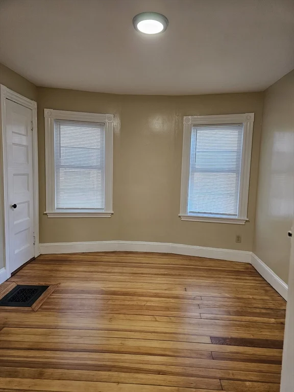 3 bed, 2 bath apartment for rent at 94 Billings St Unit 94, Quincy — photo 5 of 15