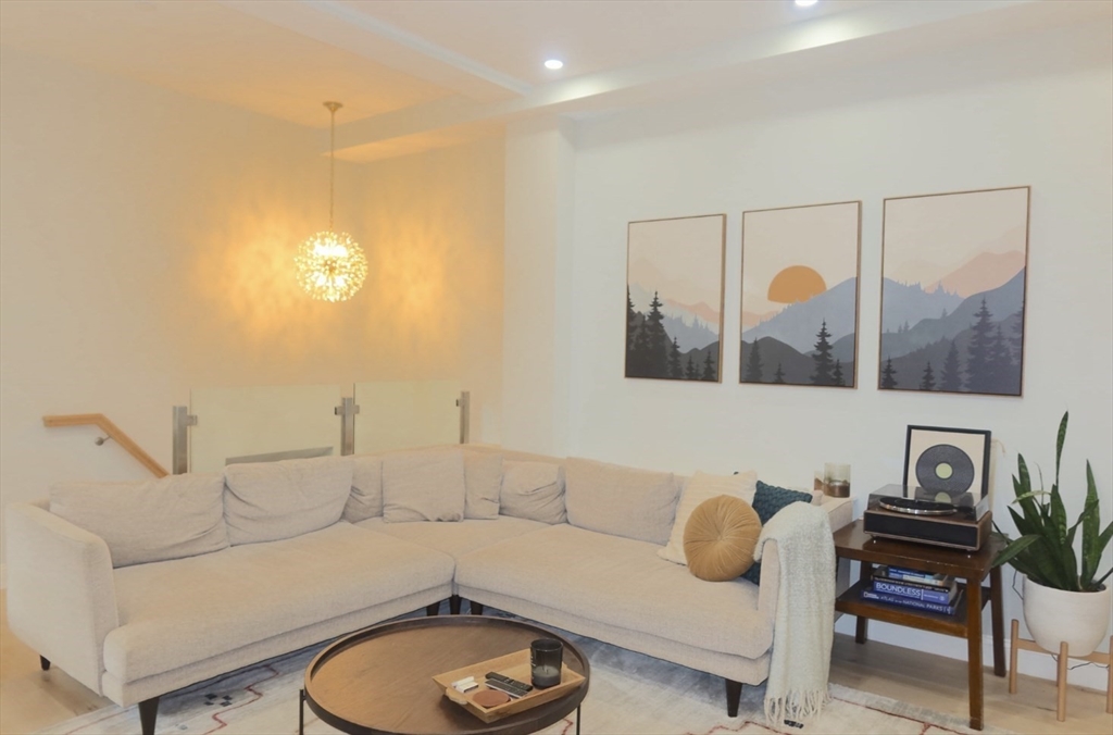 3 bed, 3 bath apartment for rent at 94 Bunker Hill Unit 1, Charlestown — photo 6 of 23