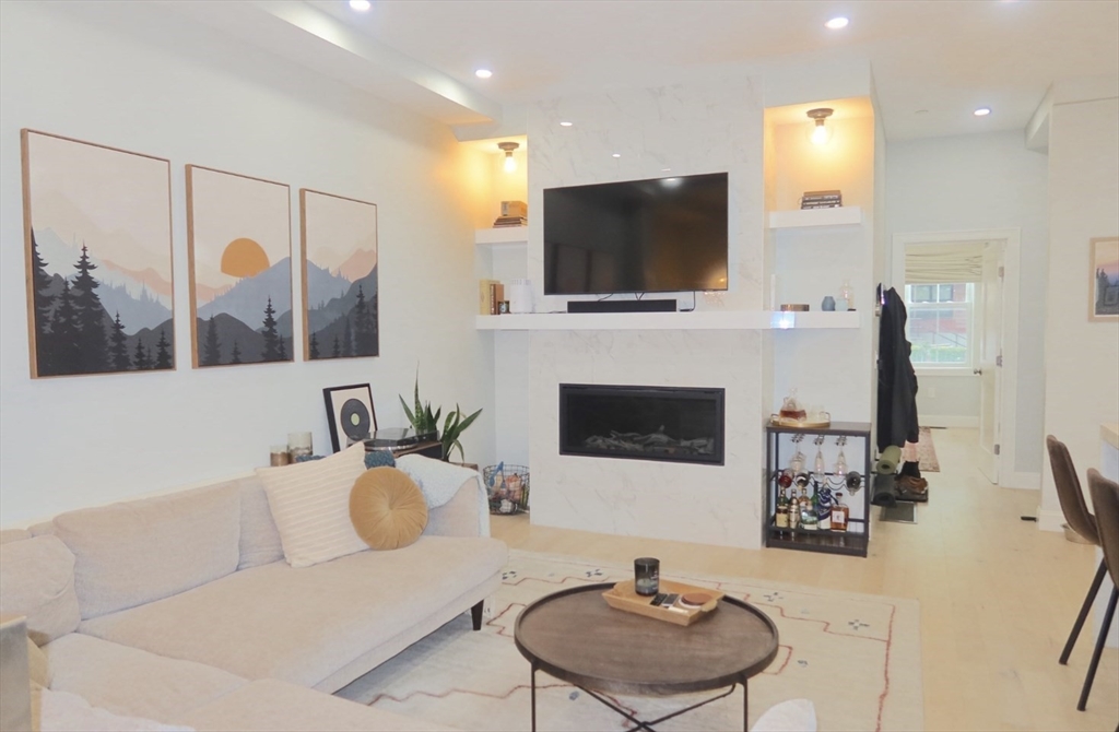 3 bed, 3 bath apartment for rent at 94 Bunker Hill Unit 1, Charlestown — photo 2 of 23
