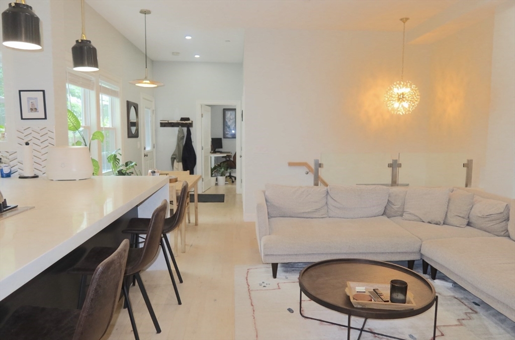 3 bed, 3 bath apartment for rent at 94 Bunker Hill Unit 1, Charlestown — photo 5 of 23