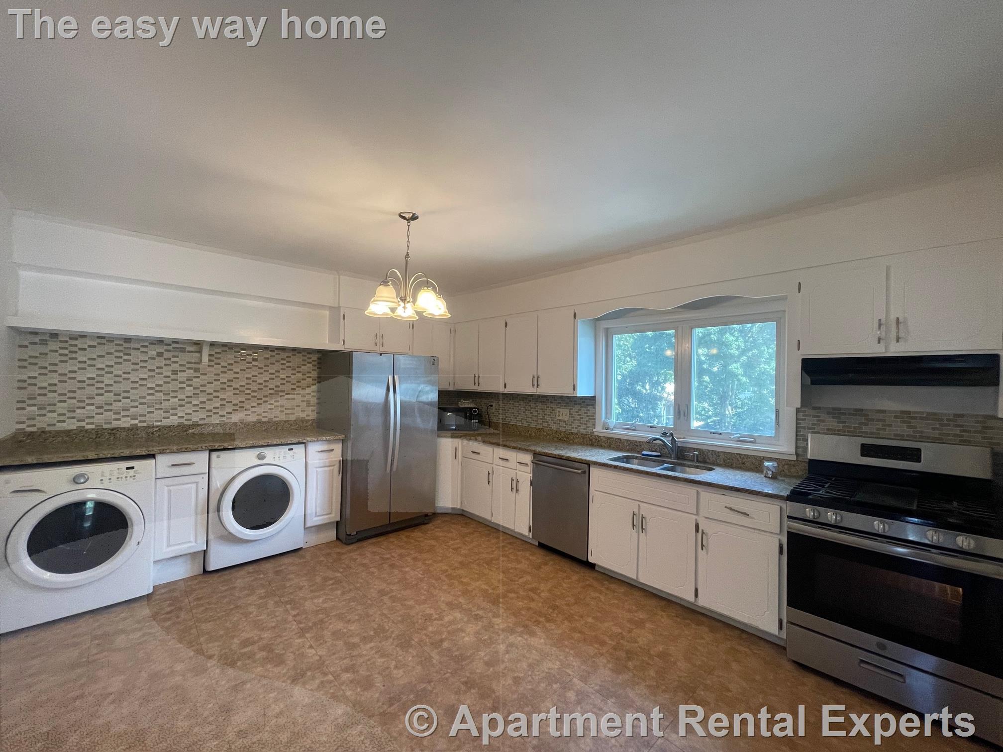 4 bed, 2 bath apartment for rent at 94 Central Ave Unit 2, Medford Square — photo 6 of 18