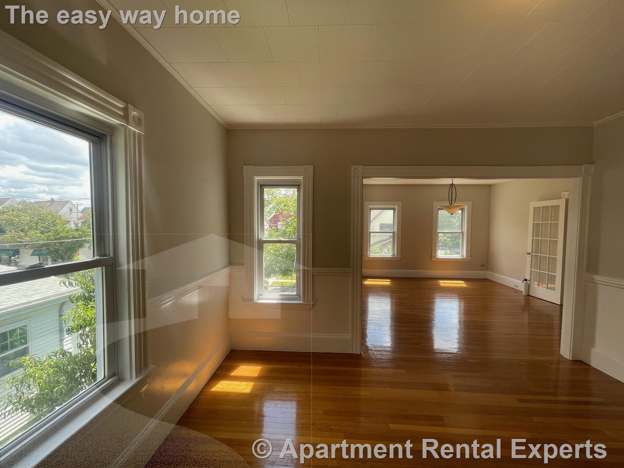 4 bed, 2 bath apartment for rent at 94 Central Ave Unit 2, Medford Square — photo 5 of 18