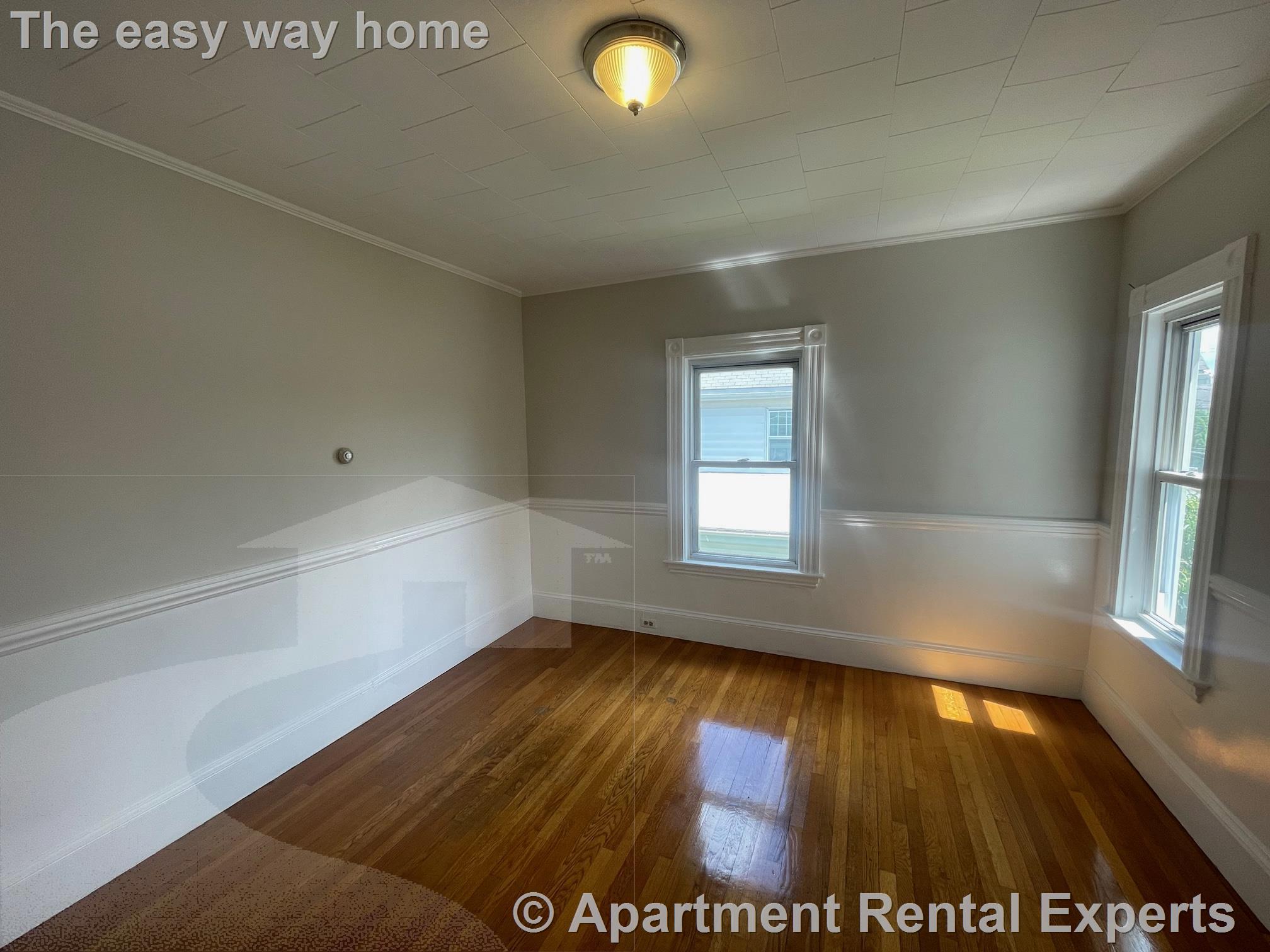 4 bed, 2 bath apartment for rent at 94 Central Ave Unit 2, Medford Square — photo 3 of 18