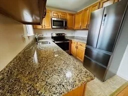 2 bed, 1 bath apartment for rent at 94 Charles River Rd Unit A, Waltham — photo 2 of 12