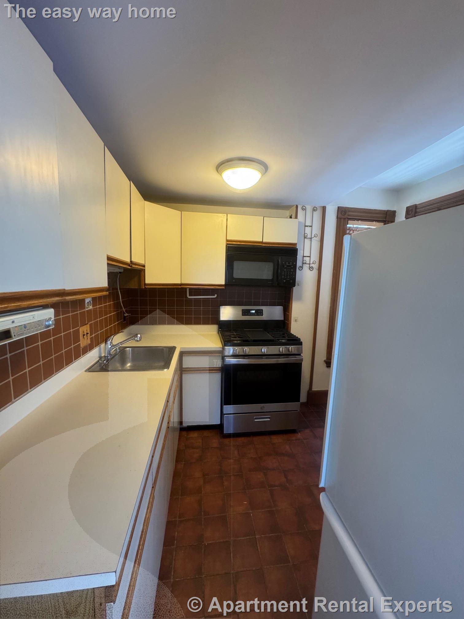 2 bed, 1 bath apartment for rent at 94 College Ave Unit 2, Davis Square — photo 4 of 14