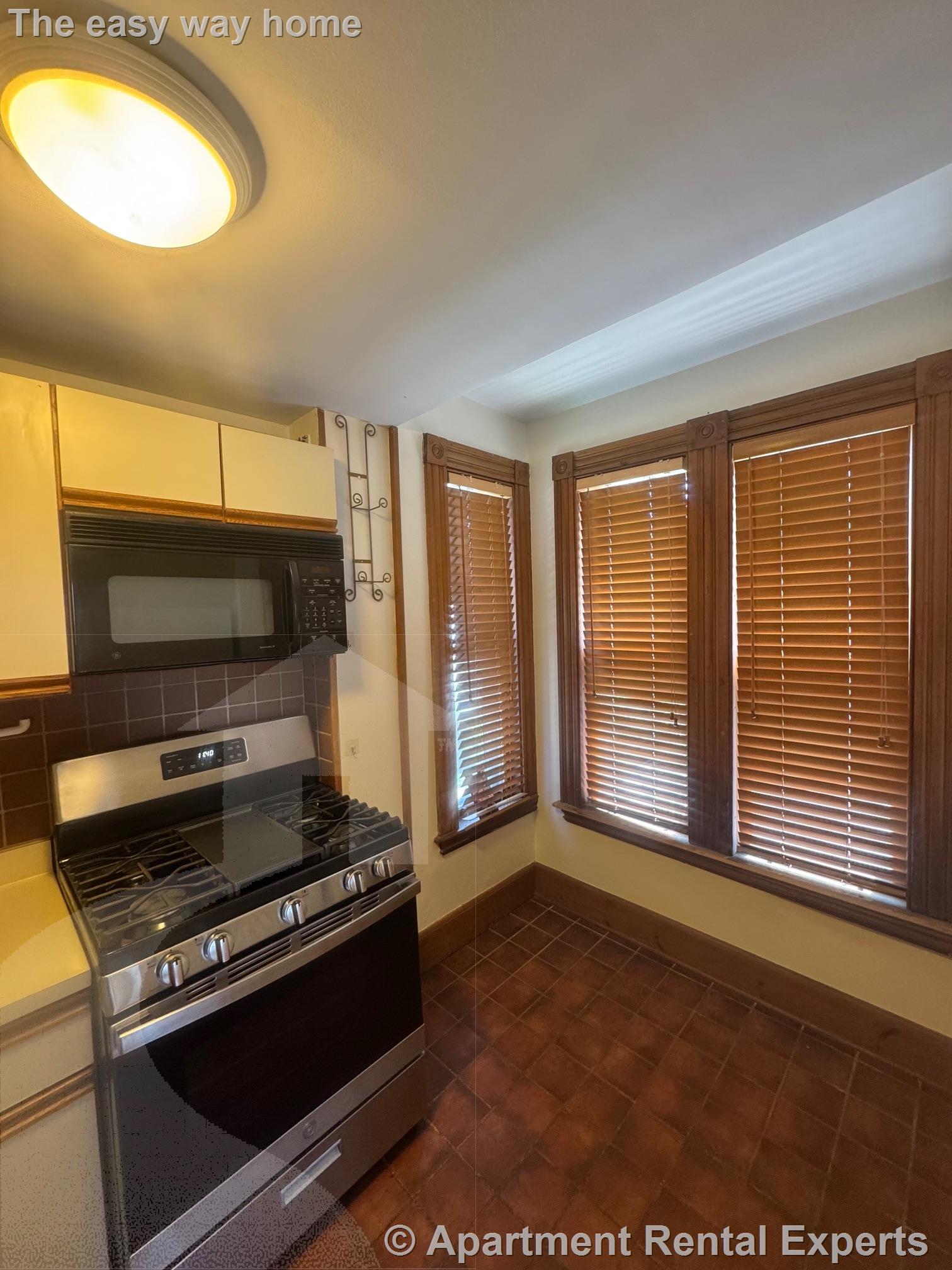 2 bed, 1 bath apartment for rent at 94 College Ave Unit 2, Davis Square — photo 5 of 14