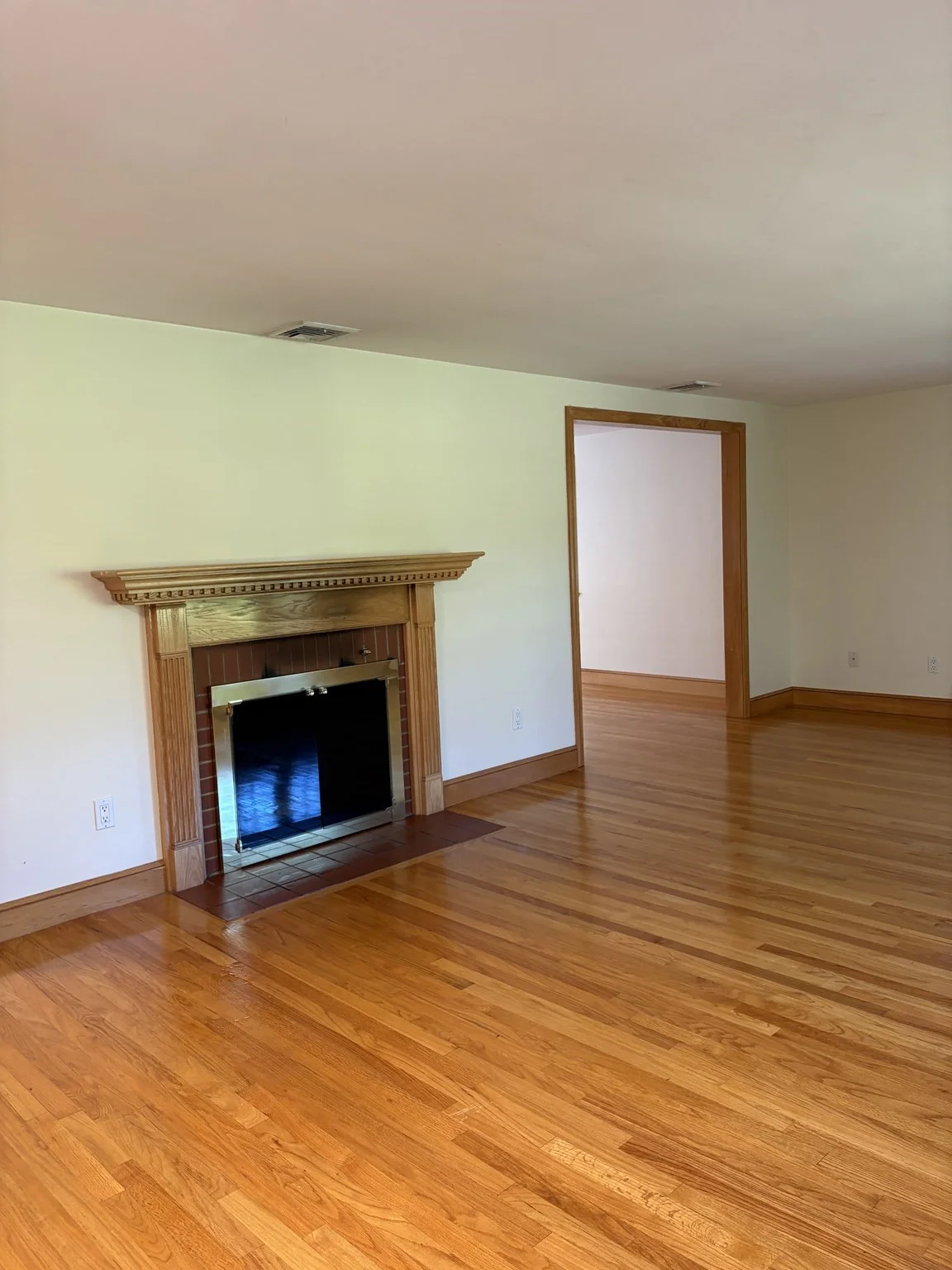3 bed, 2 bath apartment for rent at 94 Concord Ave, Lexington — photo 8 of 28