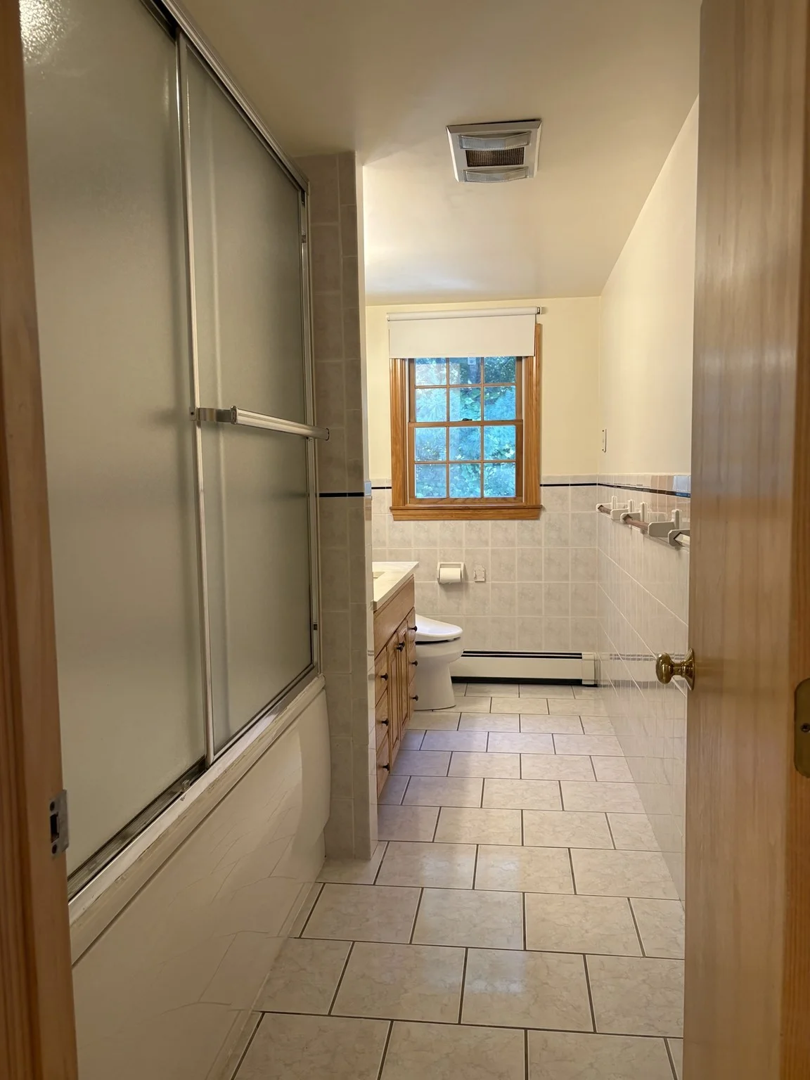 3 bed, 2 bath apartment for rent at 94 Concord Ave, Lexington — photo 17 of 28