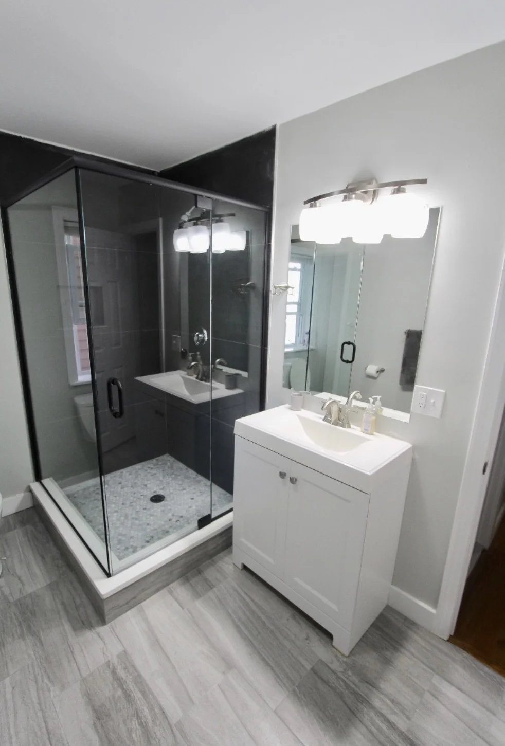 4 bed, 2 bath apartment for rent at 94 Cottage St Unit 2, Dorchester — photo 4 of 8
