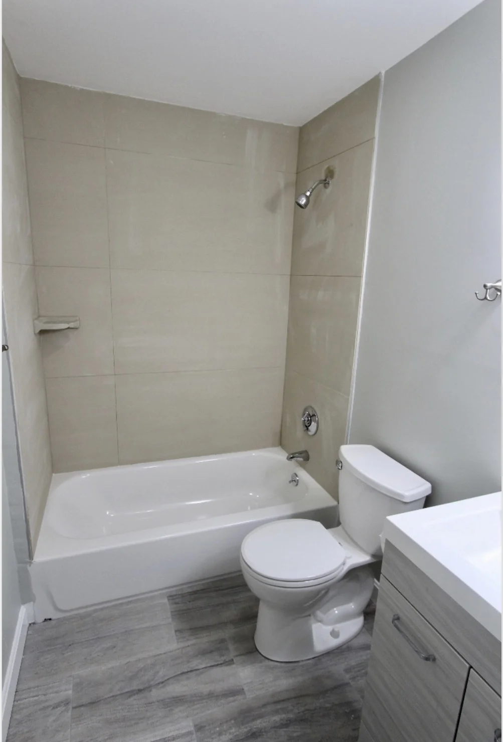 4 bed, 2 bath apartment for rent at 94 Cottage St Unit 2, Dorchester — photo 8 of 8
