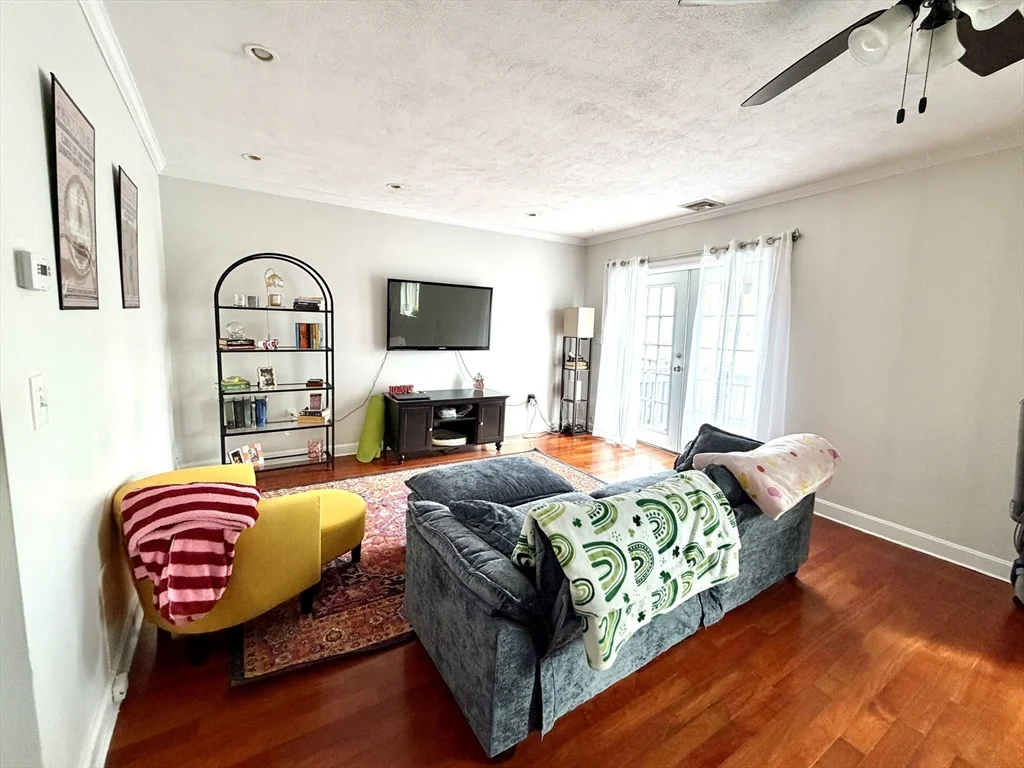 2 bed, 1 bath apartment for rent at 94 Florida St Unit 3, Dorchester — photo 5 of 14