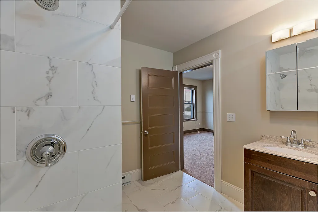 5 bed, 2 bath apartment for rent at 94 Gladstone St Unit 1, East Boston — photo 1 of 12
