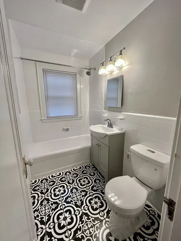 2 bed, 1 bath apartment for rent at 94 Glendale Rd Unit 1R, Quincy — photo 14 of 20