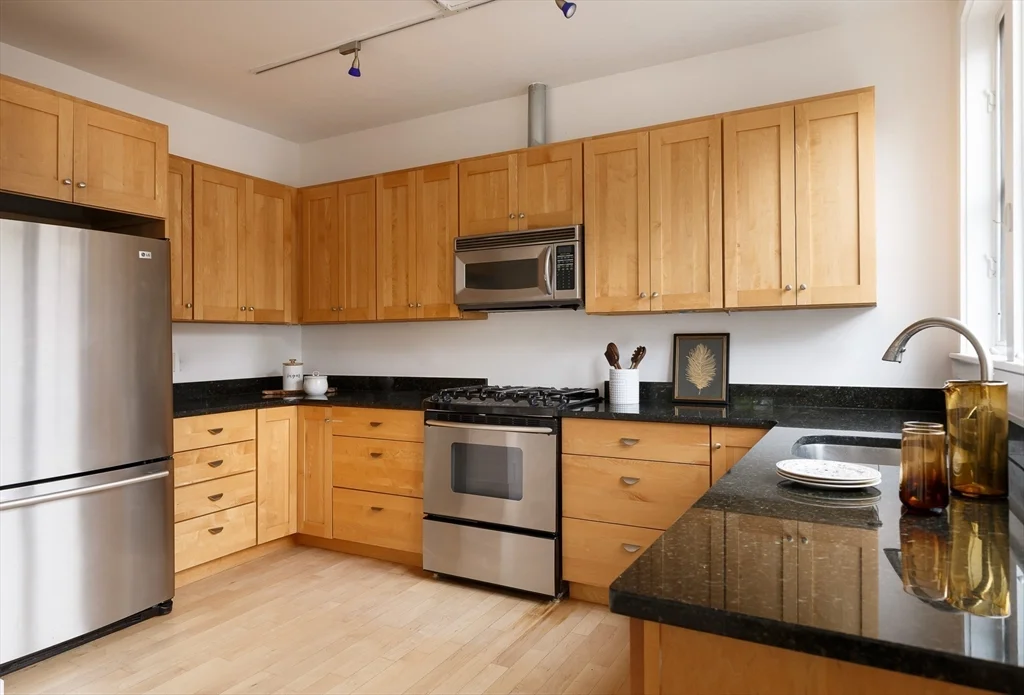 2 bed, 2 bath apartment for rent at 94 Hampshire St Unit 2, The Port — photo 5 of 14