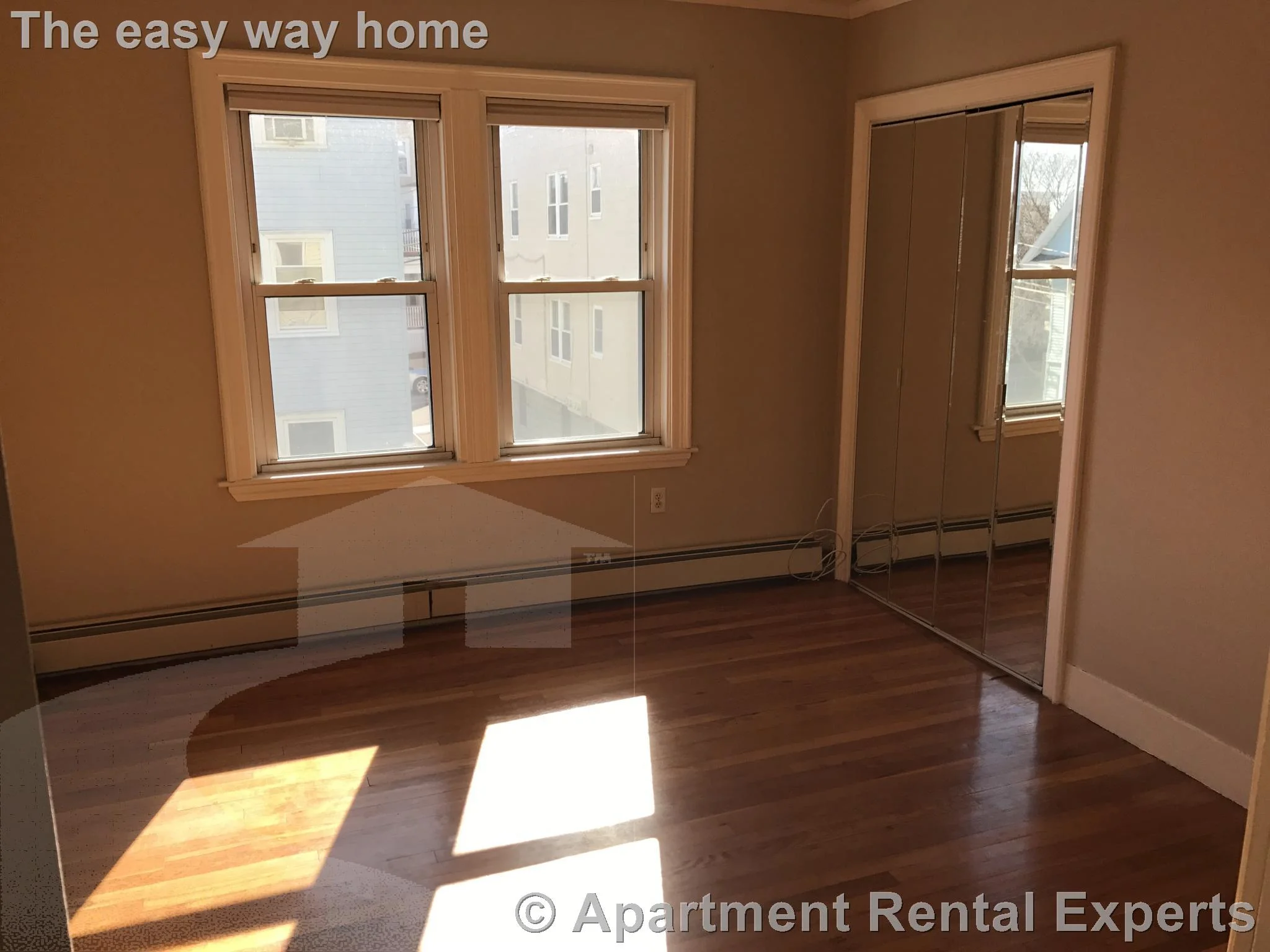 4 bed, 2 bath apartment for rent at 94 Heath St Unit 1, Winter Hill — photo 7 of 9