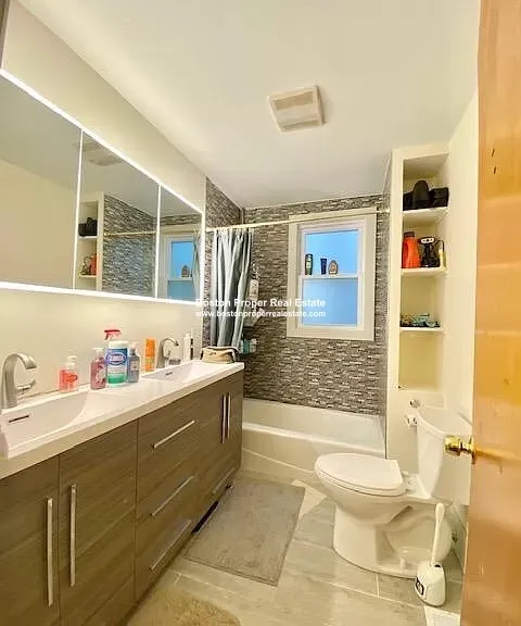 4 bed, 1 bath apartment for rent at 94 Hillside St Unit 2, Mission Hill — photo 7 of 13