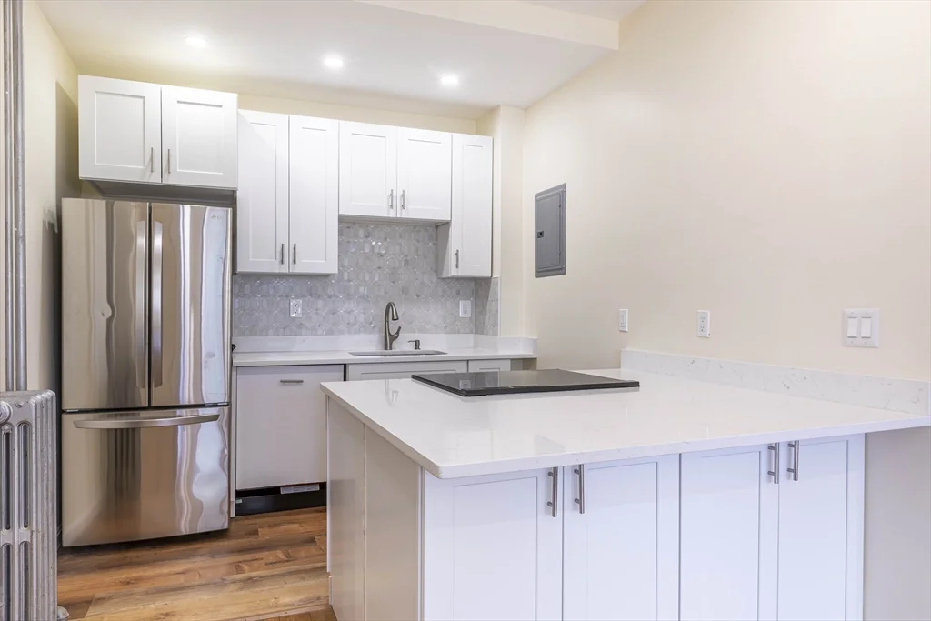 2 bed, 1 bath apartment for rent at 94 Hutchings Unit 3, Roxbury — photo 4 of 29